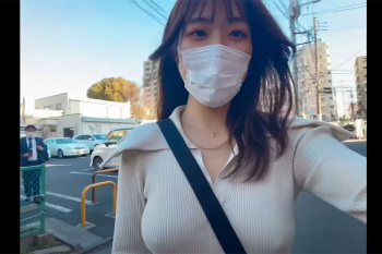 【初投稿】ノーブラで鷺沼駅前をお散歩するYoutuber【なつみかん🍊【女子大生の休日】】の画像