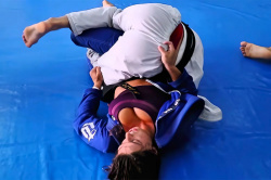 【胸チラ】「柔術って楽しそうだなぁ...」って心底思える動画【パンチラ】の画像