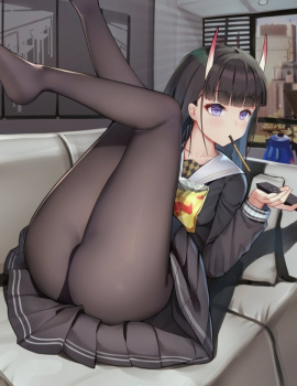 【黒タイツ】撫で回して頬擦りして擦り付けたい黒スト太もも画像の画像