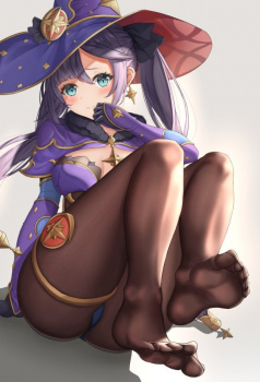 【黒スト】イイ具合に湿ってそうな黒タイツの爪先がエッチな二次画像の画像