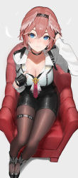【黒スト】ショートパンツ女子やホットパンツ女子の黒タイツ脚画像 その5の画像