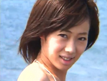 井上和香 笑顔とムチムチボディがたまらないの画像