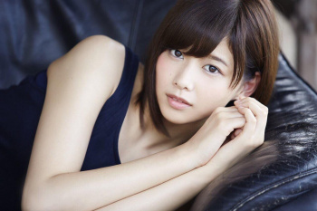 渡邉理佐（わたなべりさ）グラビア画像16枚の画像