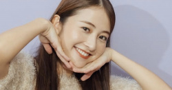 TBSの清楚系女子アナ日比麻音子さんのいつもパン線浮かせるむちむちお尻の画像