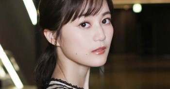 元乃木坂 生田絵梨花さんのクロッチまでしっかり浮いてしまうパン線お尻の画像