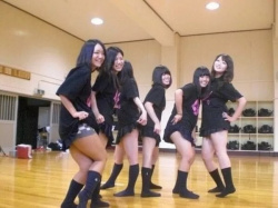 【パンチラ画像】女子校生たちのエロい日常生活でのパンチラの画像