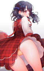 風でパンチラしちゃって恥ずかしがってる女の子のイラストまとめの画像