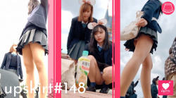 【upskirt#148】夢の国で自撮りに夢中な美脚JKのパンチラの画像