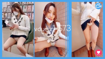 【voyeur#573】芸能人並みの美人お姉さんに盗撮がバレるも、外に呼び出され…の画像
