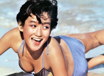 岡田有希子　人々の心に永遠に生き続ける伝説のアイドルのお宝グラビア動画の画像