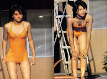 薬師丸ひろ子　乳首が透けそうな美乳チラ水着姿がエッチな美人女優のお宝画像の画像