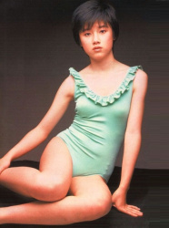 原田知世　形がはっきり分かる美微乳の乳輪透けがエロすぎる超絶清楚な美人女優のお宝画像の画像