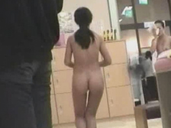 脱衣所の透明人間の画像