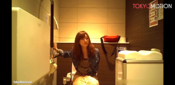 今どきの可愛い子を盗撮、ベストアングルトイレットの画像