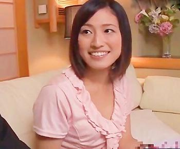 【浮気妻】いやっ！やめてください！美人妻のカラダを貪る変態マッサージ！屈辱行為に股間激濡れ中出し絶頂する清楚熟女！の画像