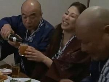 【ヘンリー塚本】酔い潰して犯す！男を誘惑する熟れた体、この女とヤれるなら、もうどうなってもいい！の画像