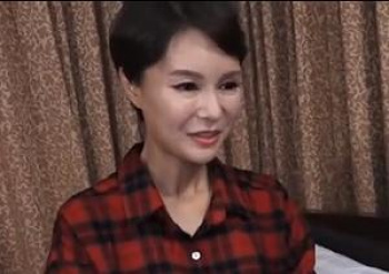 片言の日本語で会話しナンパしてきた男性と即日エッチしちゃった主婦の画像