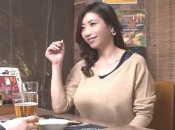 【連れ込み】相席居酒屋からナンパお持ち帰りした三十路美女人妻を盗撮隠し撮り！エロおっぱい味わう不倫セックスで無許可中出しの画像