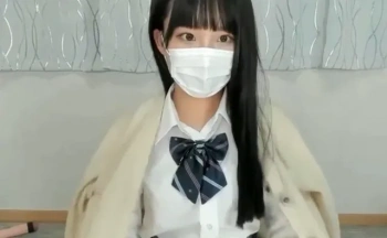 おしっこにオナニー、ピンクのマンコをクスコで広げて見せる制服美少女の画像