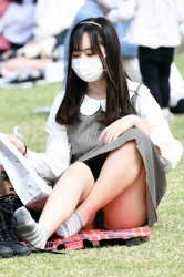 パンチラまんさんが大量発生している公園を見つけたんだがwwwwwwwwwの画像