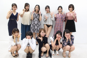 さあ～パンチラまんさん、パンチラするのは必須らしいｗっ知らんけどｗｗｗｗｗｗｗｗｗの画像