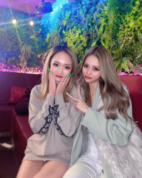 【悲報】インスタ映え気にし過ぎでパンツまで写っちゃったＳＮＳ女子さんｗｗｗｗｗの画像