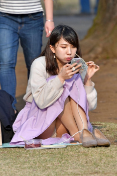 暑いんでパンチラスポットに行ってきたｗｗ灼熱パンチラ激アツだったｗｗｗｗｗｗｗｗｗの画像