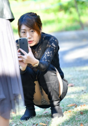 パンチラが見たいので街や公園を徘徊wパンチラ大収穫wwwwwwwwの画像