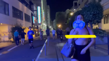 【*削除注意*】　youtuber立ちんぼ撮影してたら、おっぱいポロンってマジ・・・・・・。の画像