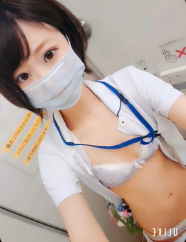【卑猥】スレンダー女子大生→ナースコス→下着姿→おっぱい→ディルド使用　激シコ・・・・・・。の画像