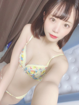 パパ活女子を手懐けたら、毎日今日のパンツ可愛いですかって聞いてきて困ってるんだがｗｗｗｗｗの画像