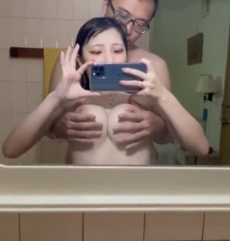 鏡に写したエチエチ撮りに大興奮で超早漏ｗｗｗｗｗｗｗの画像