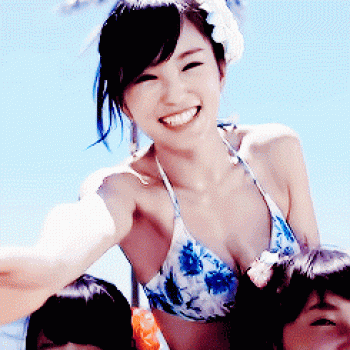 【gif】山本彩の巨乳おっぱいプルンプルンｗｗｗｗの画像