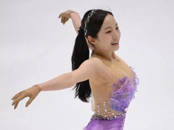 本田真凛の胸チラ！谷間がエロすぎるｗｗｗｗの画像