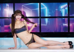 山広美保子の美脚水着カットがエロすぎるwwwwの画像