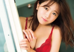 武田智加のどすけべ赤ランジェリーでおっぱい放出wwwwの画像