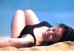 小田茜のヌード、水着グラビア画像52枚の画像