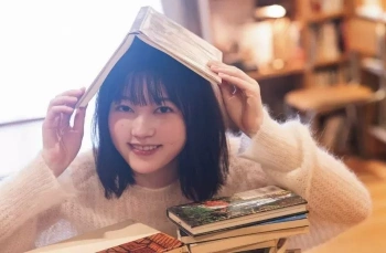 幸阪茉里乃のグラビア画像20枚の画像
