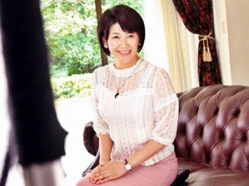 【青山深雪】50歳熟女AVデビュー！今だ性欲は衰え知らず…。もっとイクSEXがしたい～初撮り五十路妻ドキュメント～の画像