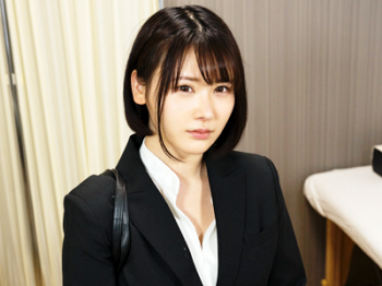 【VR】【皆川るい】「先生のエッチ！」あなたはスケベな変態医師。ある日、診察に来た巨乳OLと診察室で二人きりになって…。の画像