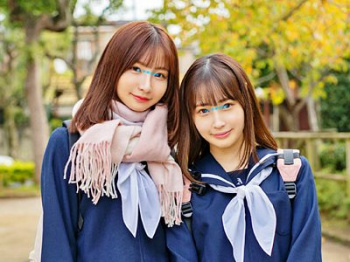 【MM号】東京で修学旅行を楽しむ田舎JK美少女たち。勝ったらお年玉10万円負けたら即ハメ中出しの野球拳勝負！（伊東める）の画像