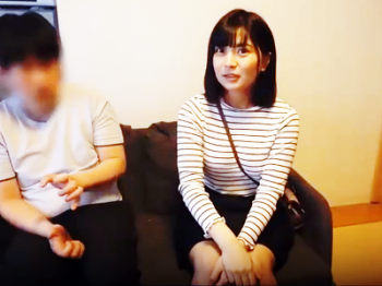 パイスラ美少女に「童貞君に素股でいいので体験させてもらえませんか？」経験ゼロ男子に普段のエッチを教えているうちにムラムラ…中出し！の画像