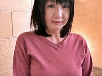 発見！素晴らし過ぎる五十路ボディ！シャブリつきたくなる若々しい美巨乳×フサフサ剛毛マンコ！素人熟女AV応募。黒柳みさこ53歳。の画像