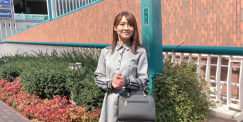 ザーメンフェチという変態性癖をもつ笑顔が可愛い介護士さんをSNSでゲット、男優の凄テクで絶頂しまくりの画像
