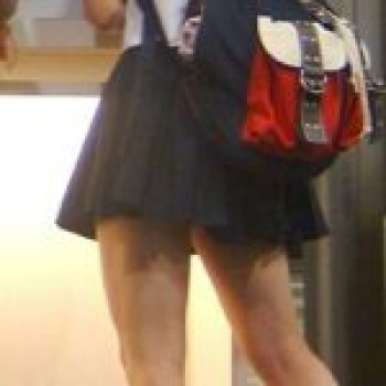 ミニスカの夏服セーラーJKはなぜあんなに男の股間を刺激させるのか？の画像