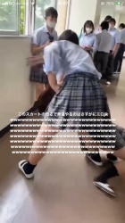【動画】スレンダーミニスカ上玉JKが柔道で薙ぎ倒され生脚丸出しにの画像