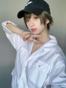 【画像】ボーイッシュな女の子、脱いだらエッチだった😍の画像