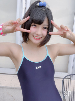 【悲報】ド貧乳「私じゃ興奮しないよね・・・」の画像