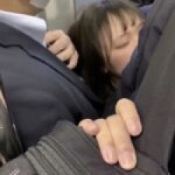 【画像】東京の女子高生さん、満員電車でもみくちゃにされるの画像