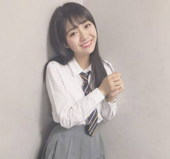 【画像】最近の女子高生さん、わざわざエッチな自撮りをあげてしまうWWWWの画像